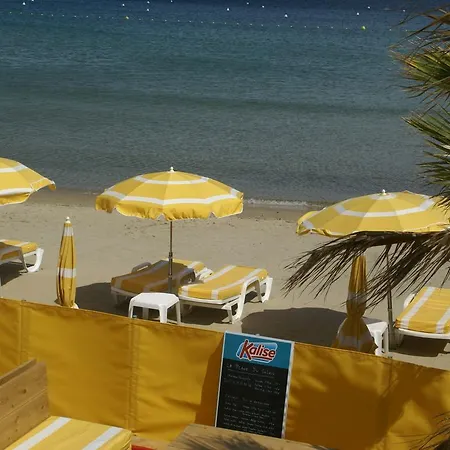 Villa Charming In Cavalaire-sur-mer With Pool