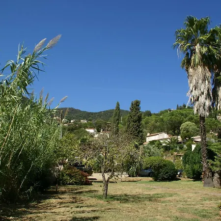 Villa Charming In Cavalaire-sur-mer With Pool