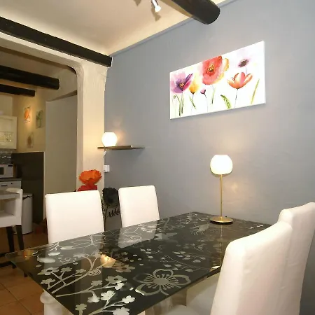 Charming In Cavalaire-sur-mer With Pool